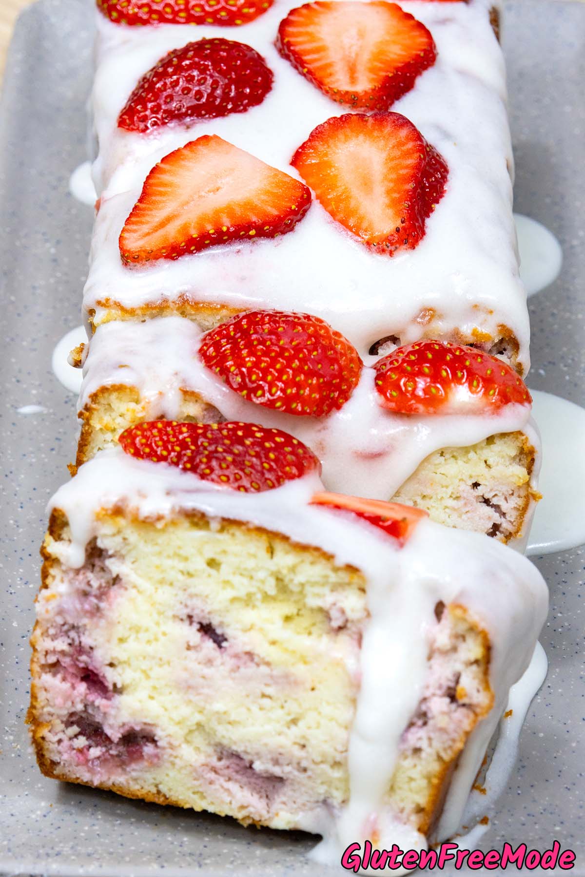 Easy Strawberry Cake
