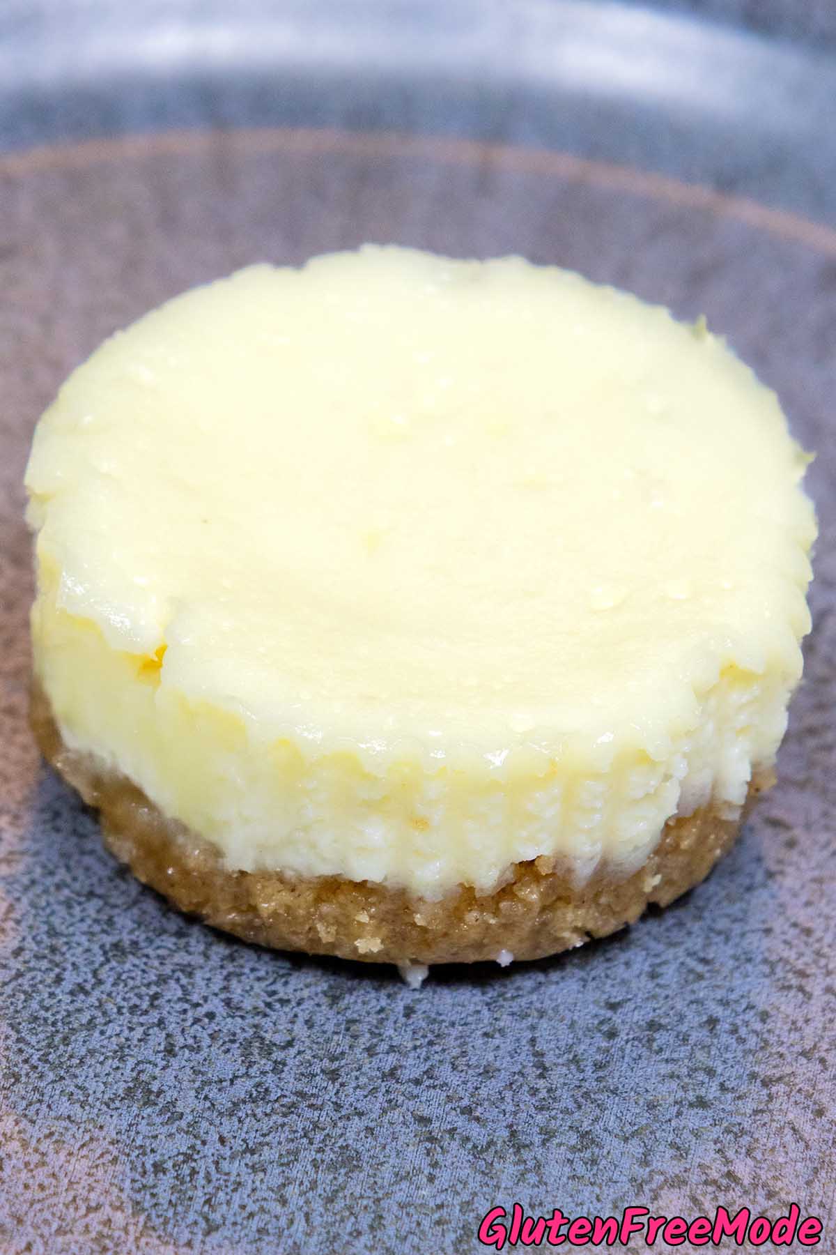 Low Carb Mini Cheesecake Bites