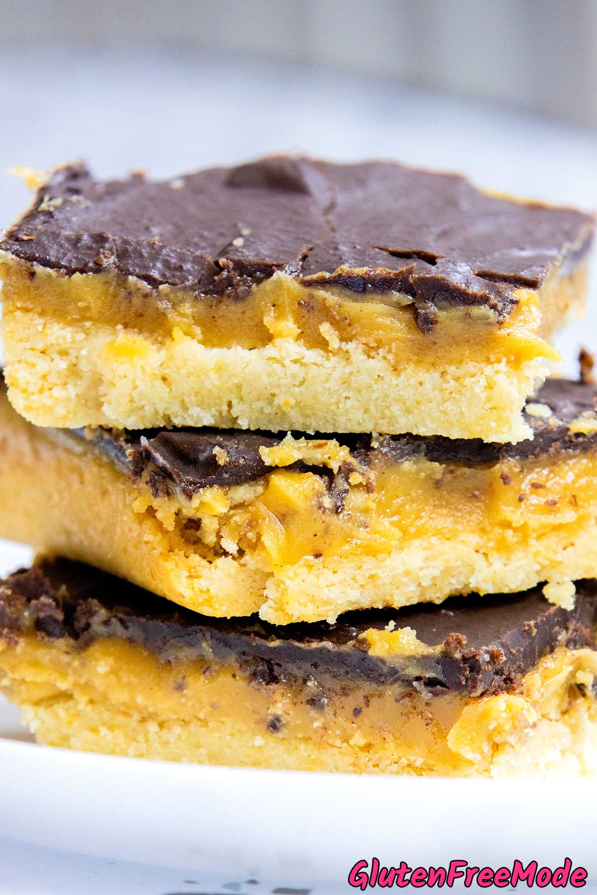 Peanut Caramel Bars