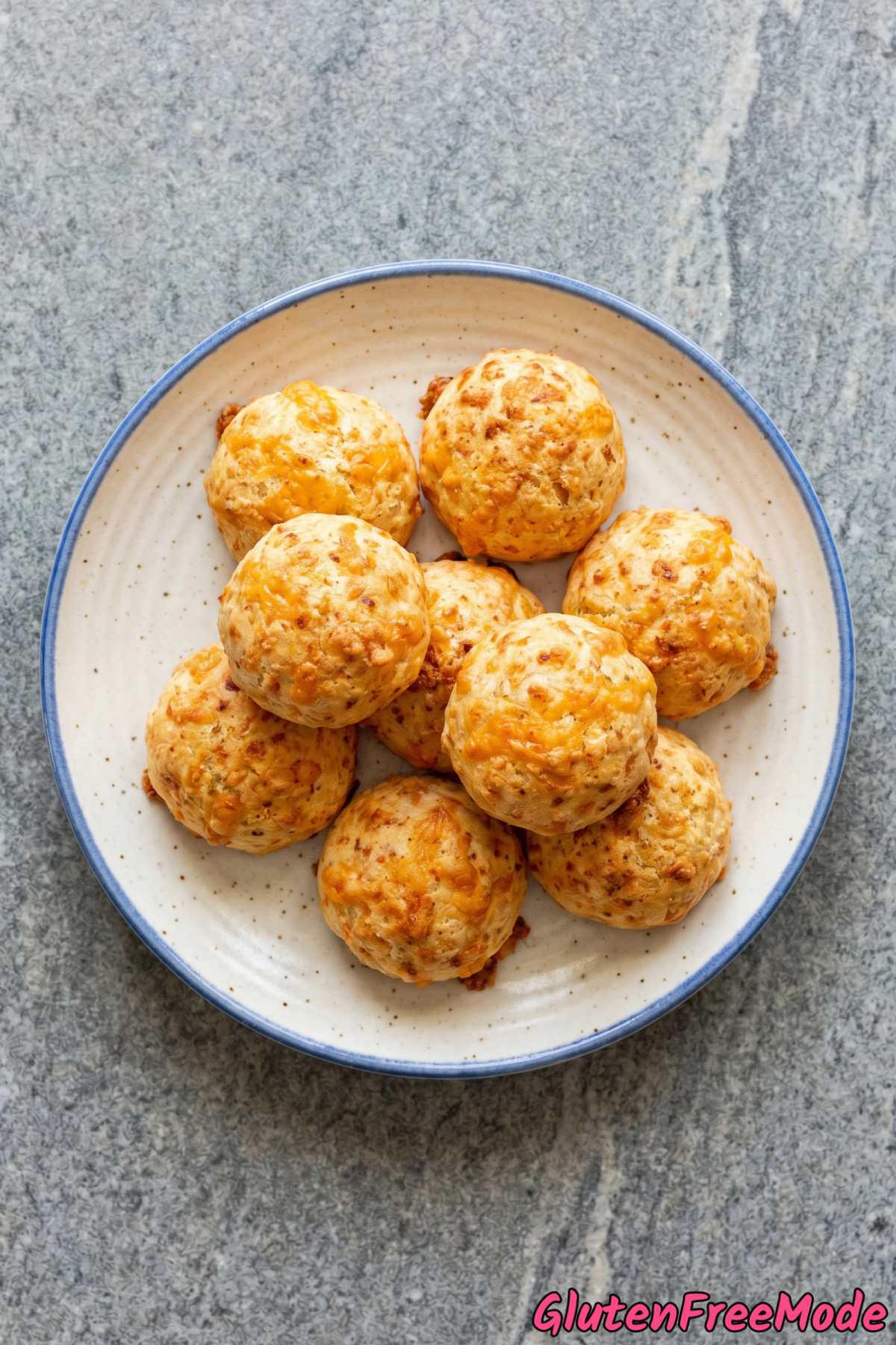 Warm gluten free baked cheese puffs