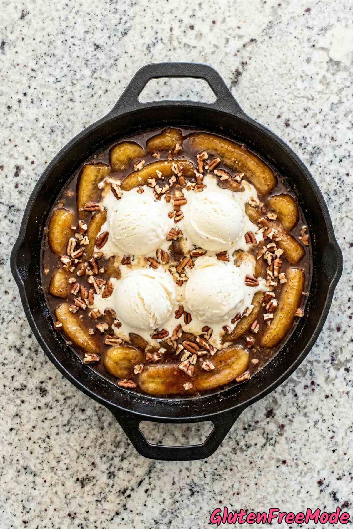 Caramelized gluten free bananas foster skillet