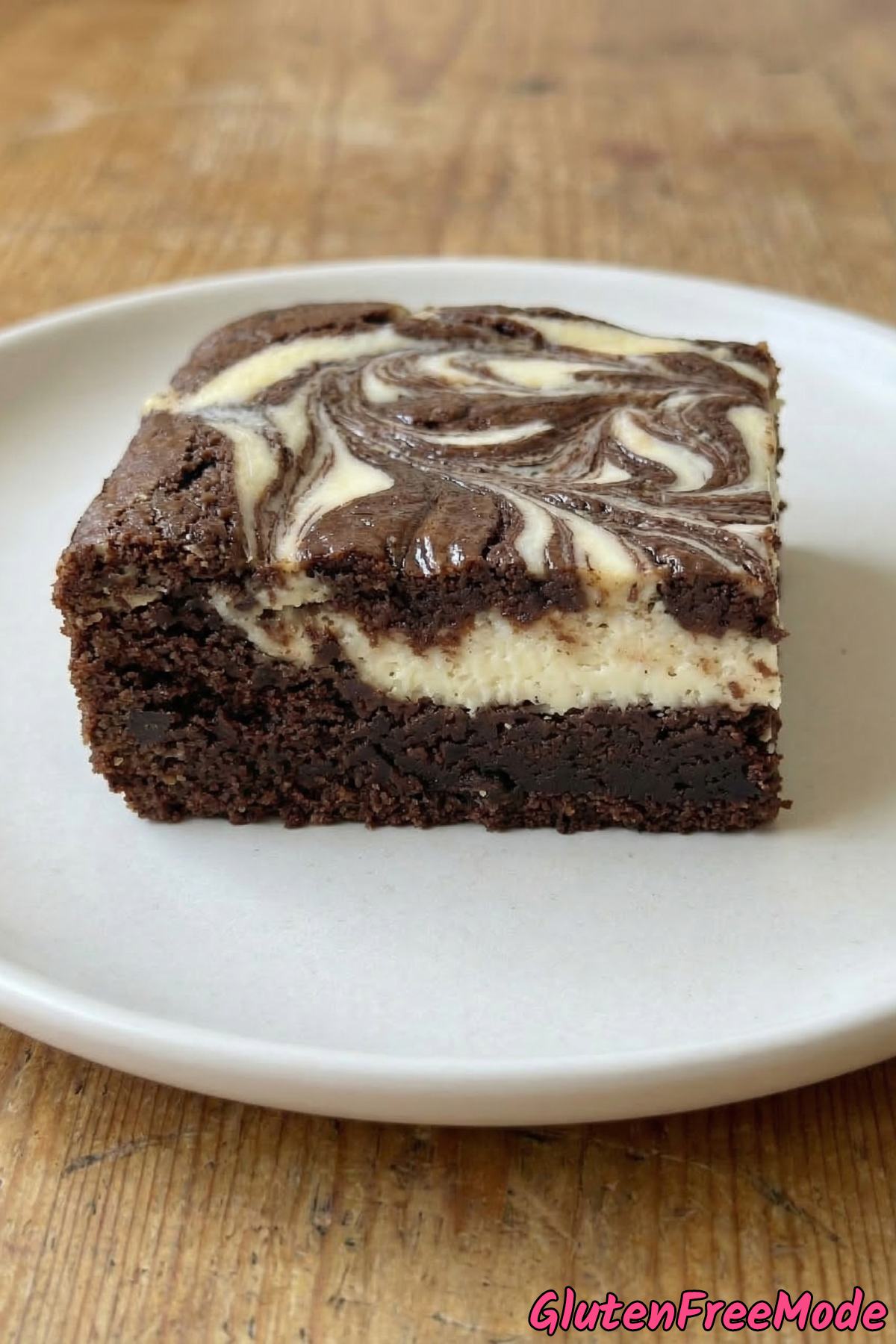 Creamy gluten free brownie cheesecake swirl
