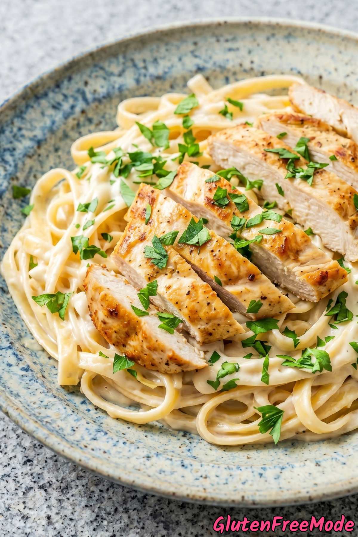 Velvety gluten free chicken alfredo dish