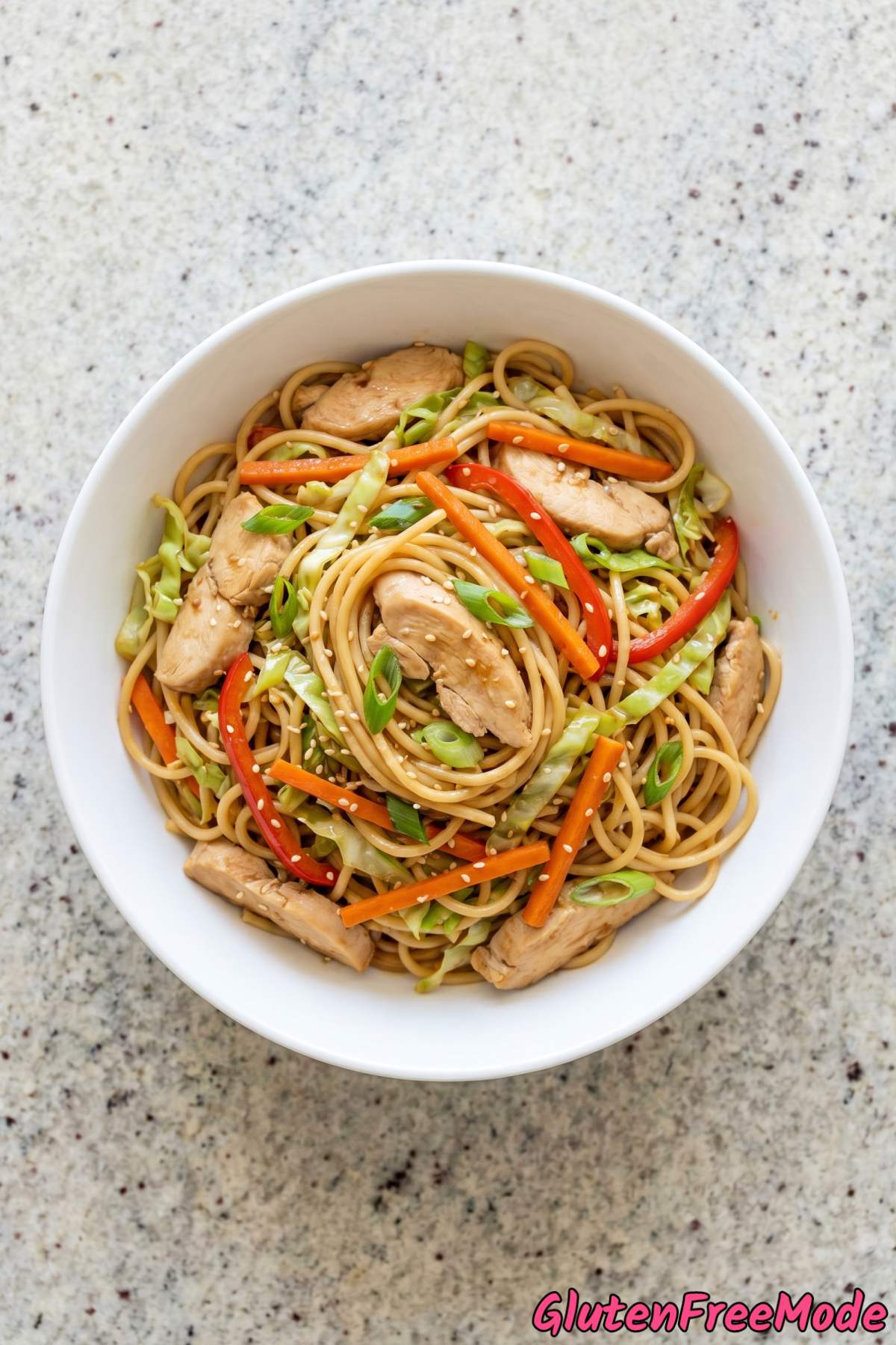 Aromatic gluten free chicken lo mein