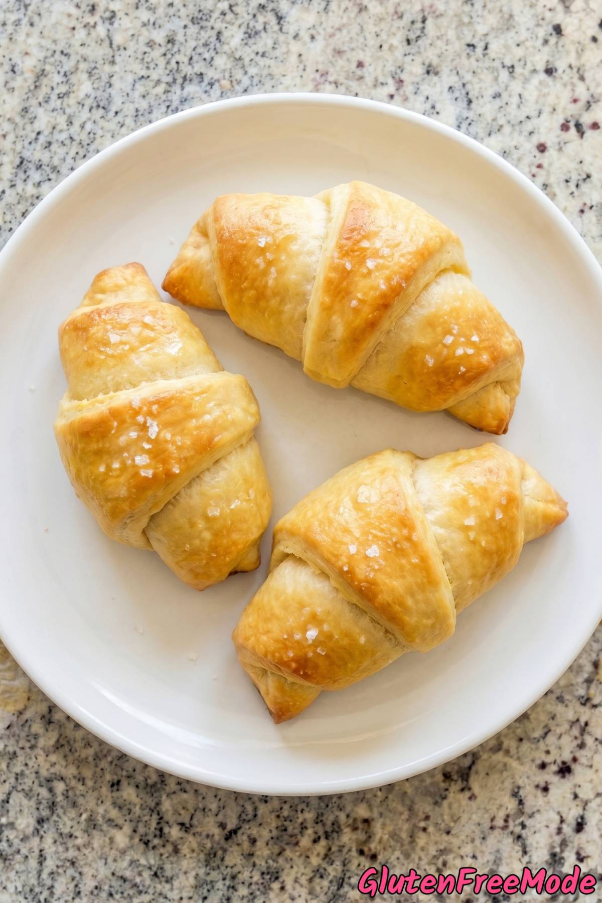 Light and fluffy gluten free crescent rolls