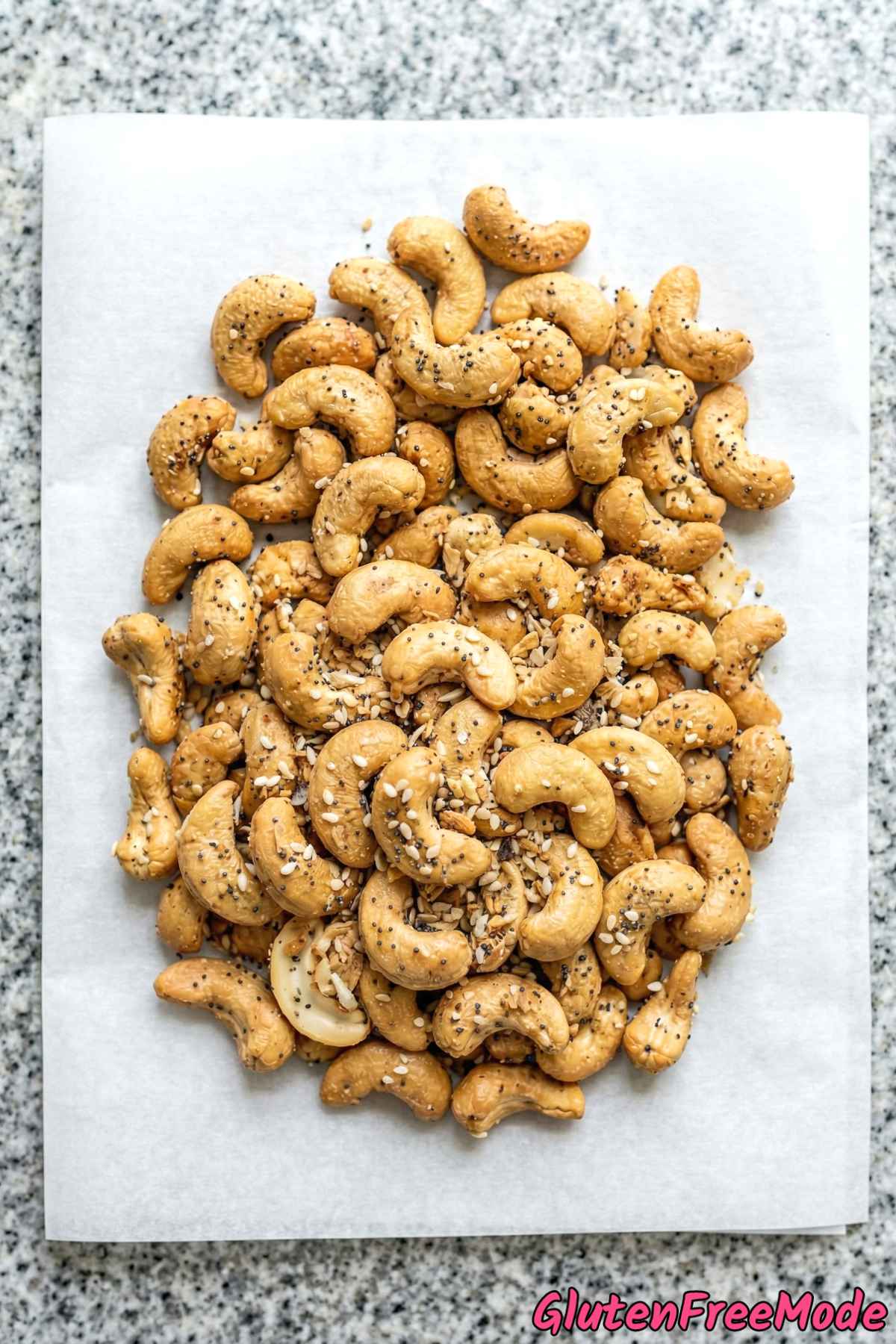 Flavorful gluten free everything bagel cashews