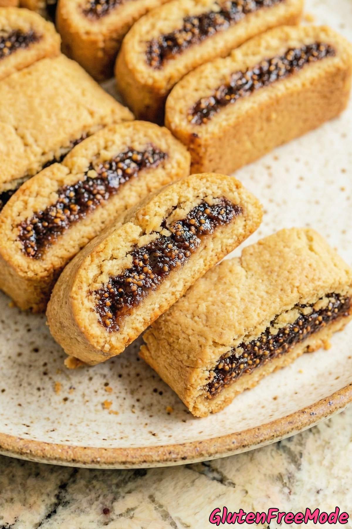 Irresistible gluten free fig newton bars