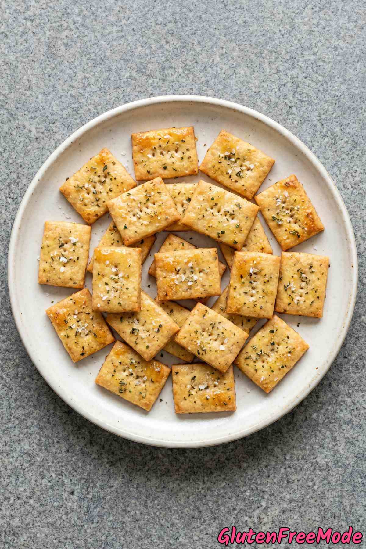 flavorful garlic butter crackers on plate