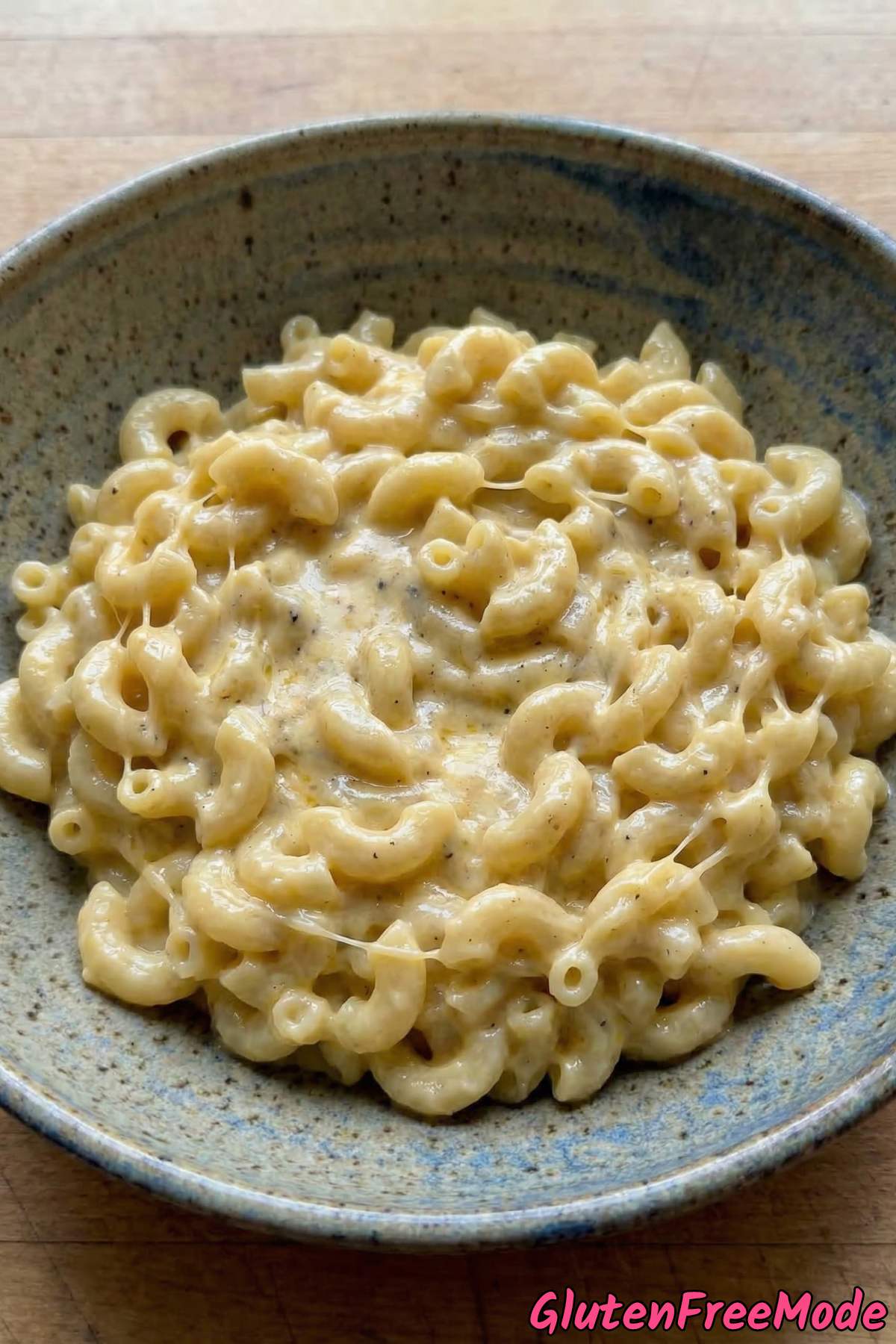 Golden baked gluten free mac and cheese