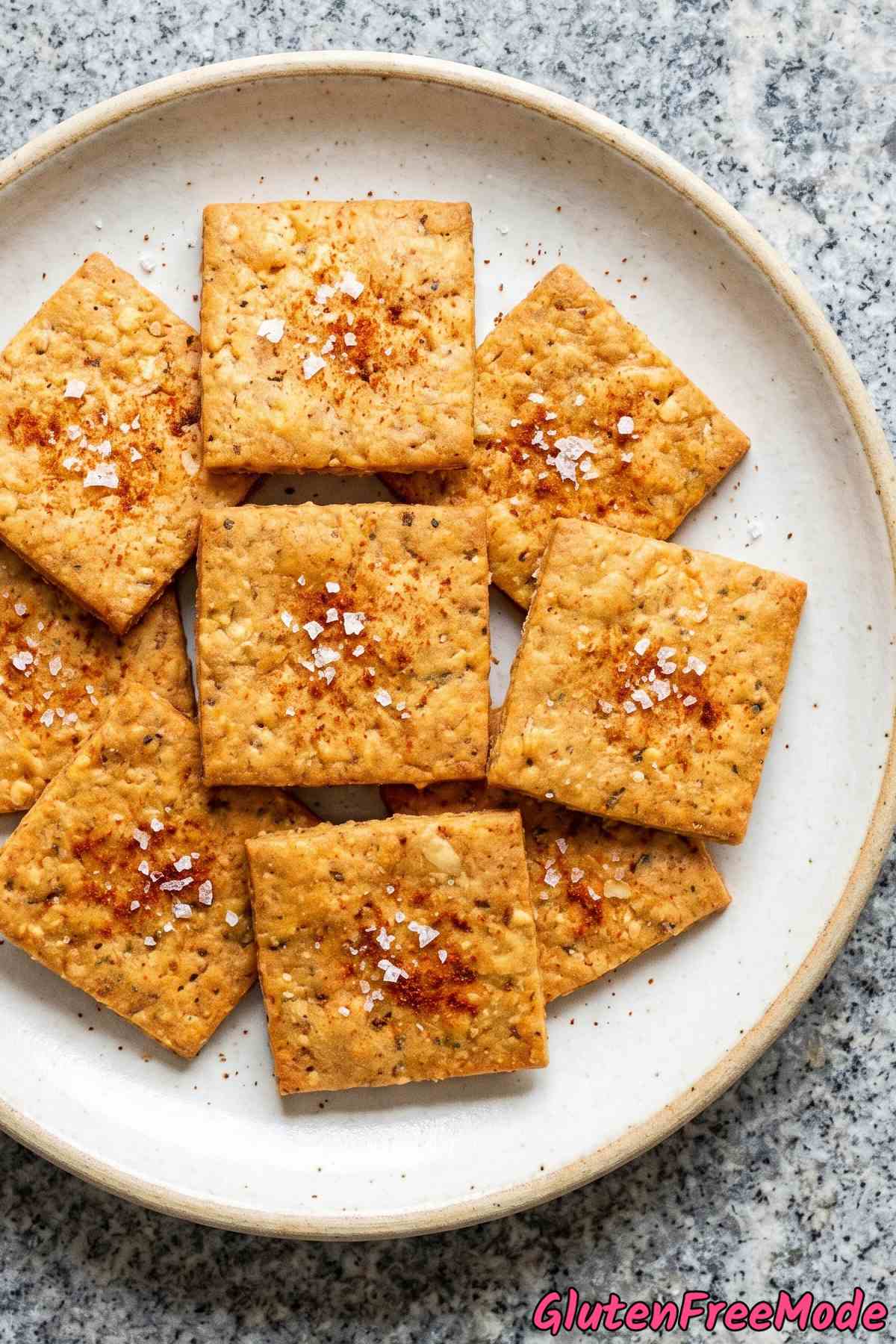 Flavorful manchego crackers gluten free